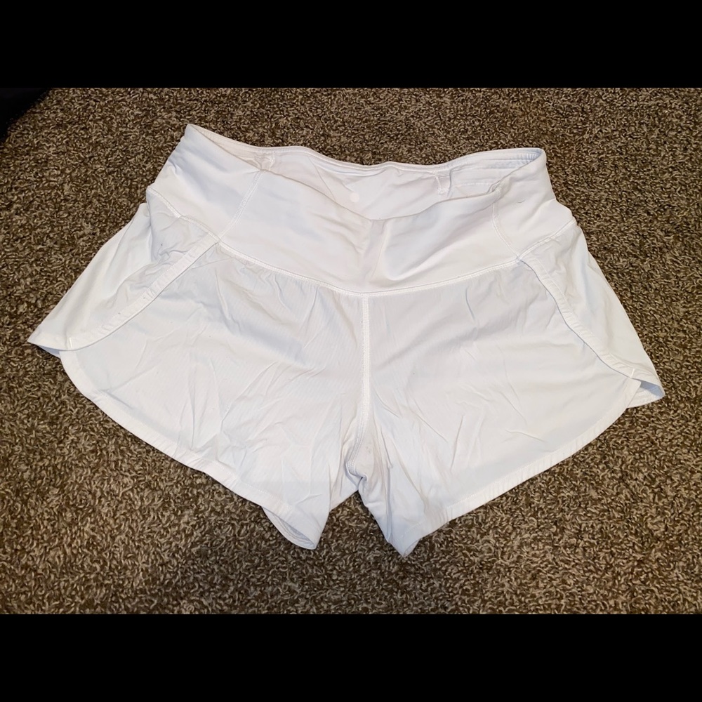 Lulu shorts size 6 Speed Up shorts
